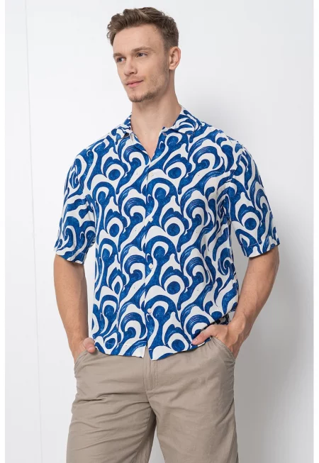 Риза с къси ръкави и шарка на вълни