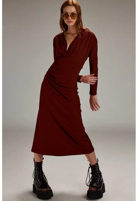 Рокля с шпиц и колан - Коняк кафяв