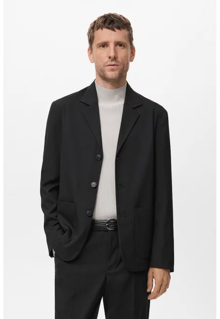 Сако с цепка на гърба