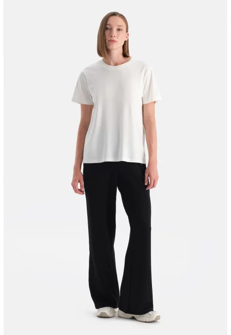 Спортен панталон с миди талия