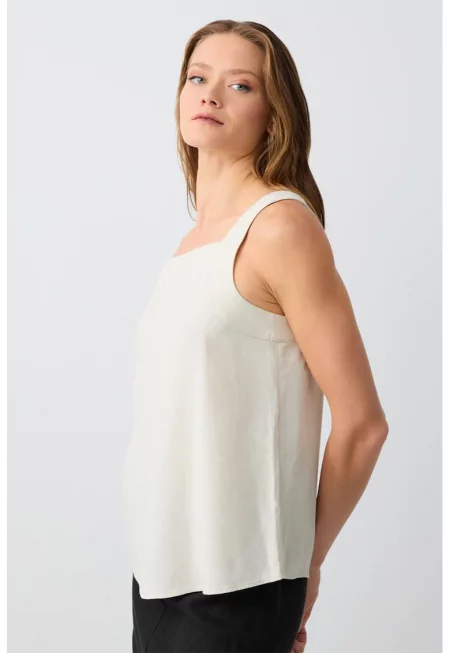 Топ с лен и квадратно деколте - Мръснобял