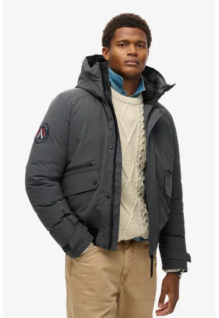 Зимно яке с качулка и джобове