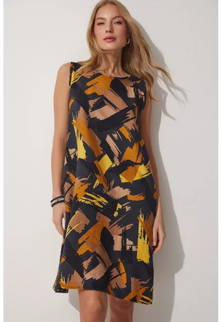 Къса рокля с джобове встрани