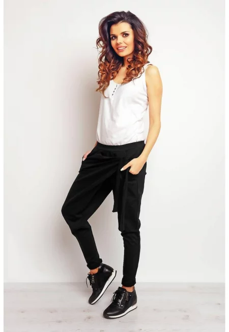 Памучни панталони със средна талия