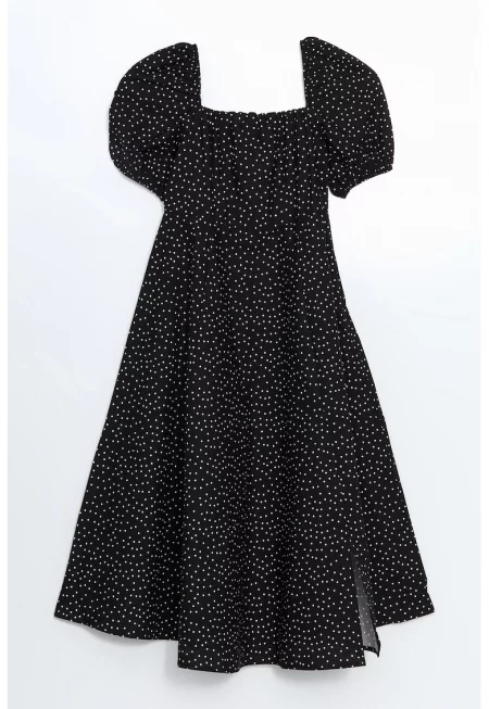 Рокля на точки с къси ръкави