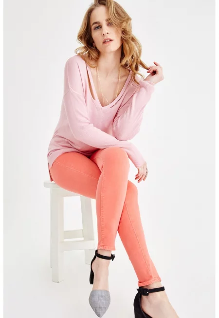 Шпиц пуловер с паднали ръкави