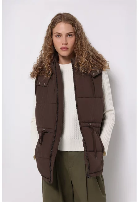 Свободен подплатен елек с регулируема талия