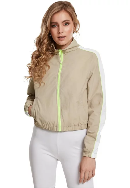 Яке с контрасти на ръкавите