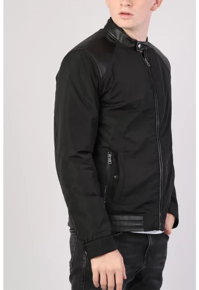 Яке с ниска яка