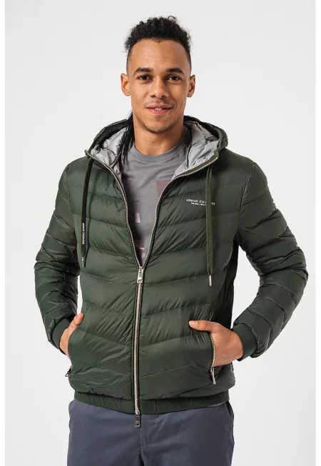 Зимно яке с пухена вата и качулка