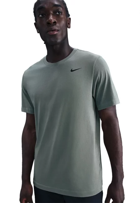 Фитнес тениска с Dri-FIT и овално деколте