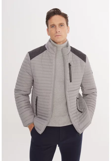 Капитонирано яке с джобове с цип