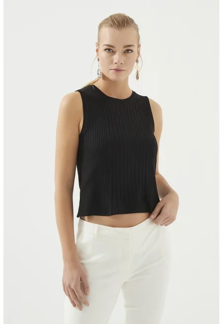 Къс рипсен топ - Черен