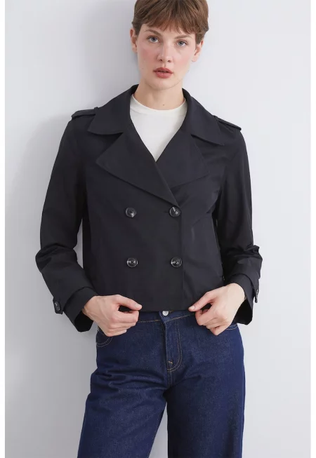 Късо яке с копчета