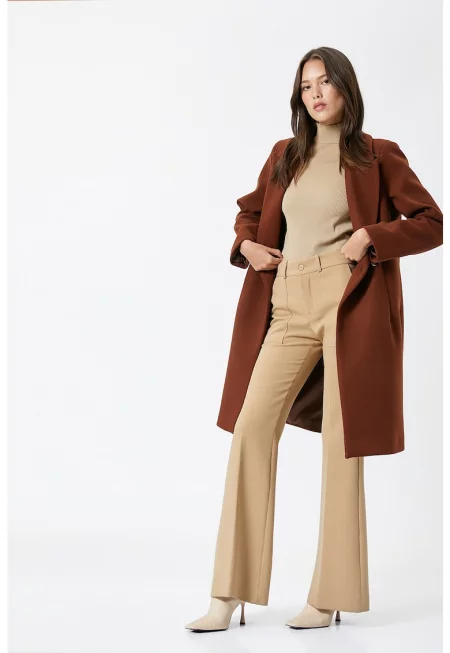 Палто с двуредно закопчаване