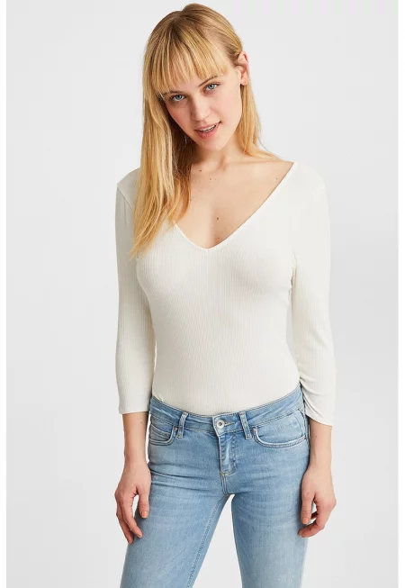 Плетена рипсена блуза с шпиц