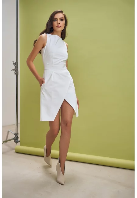 Права рокля със застъпен дизайн - Бял