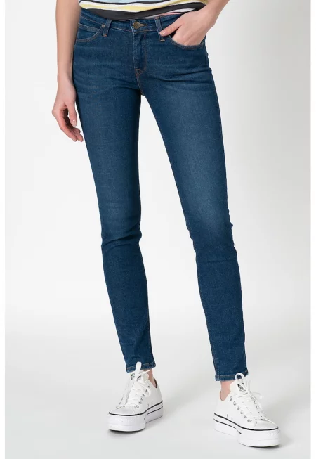 Прилепнали дънки Scarlett