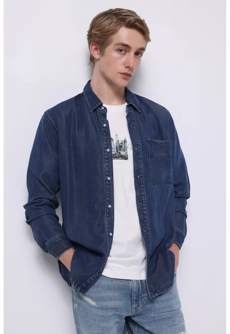 Риза от шамбре с класическа яка