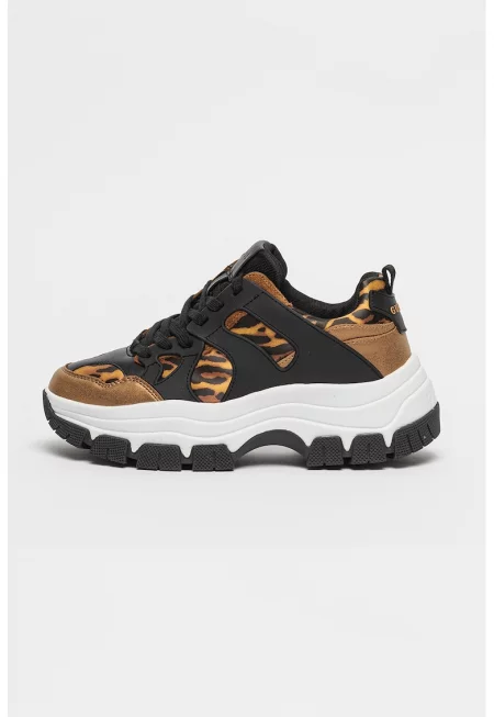 Спортни обувки с принт