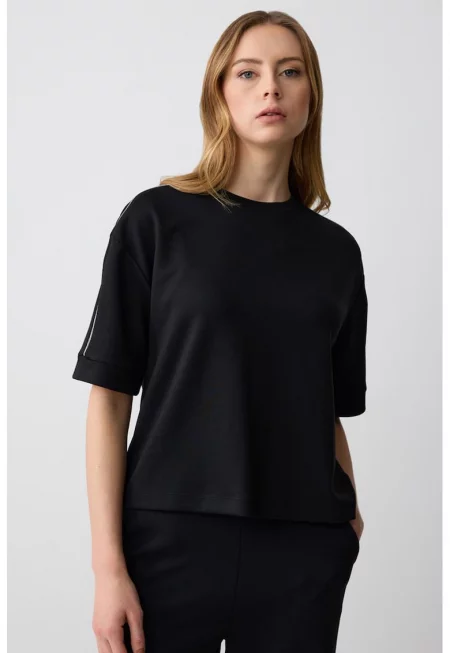 Тениска с модал с паднали ръкави - Черен
