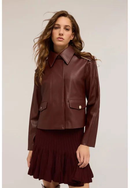 Яке от еко кожа с метални елементи на раменете