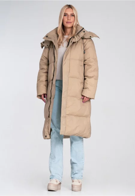 Дълго яке  капитонирано - бежово - с качулка - функционални детайли - синтетичен материал