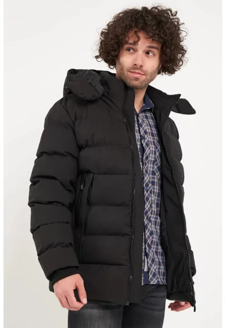 Капитонирано яке с качулка - Черен