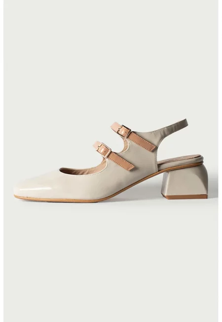 Кожени лачени обувки с квадратен връх - Бежов