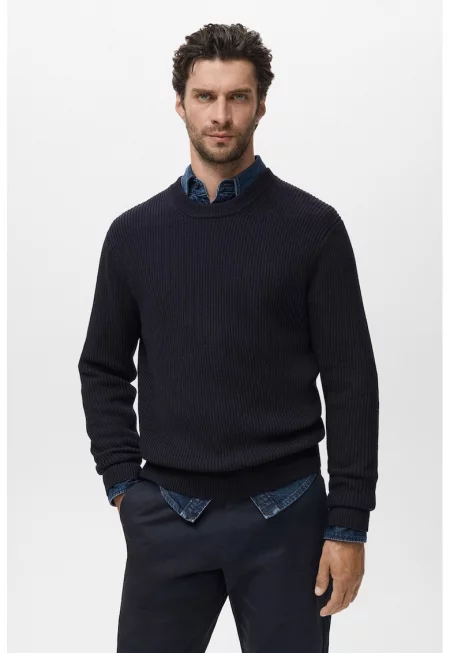 Плетен пуловер с овално деколте