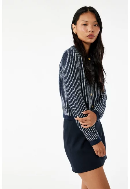 Плетена жилетка с копчета