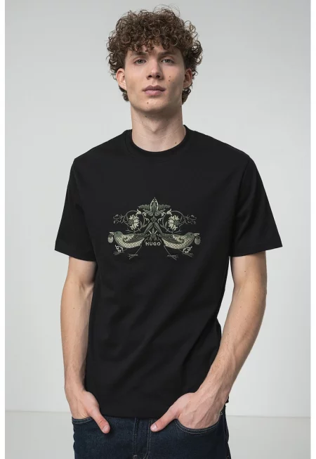 Риза с овално деколте