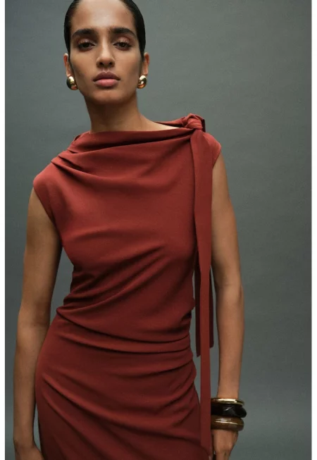 Рокля без ръкави