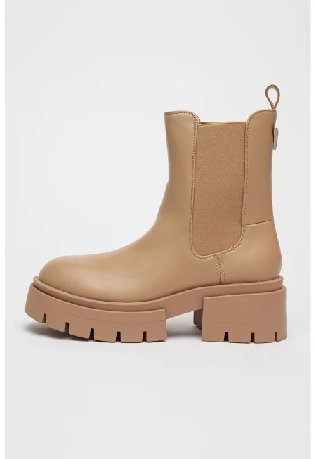 Боти Chelsea - Бежов