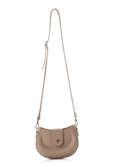 Чанта през рамо от еко кожа с метално лого