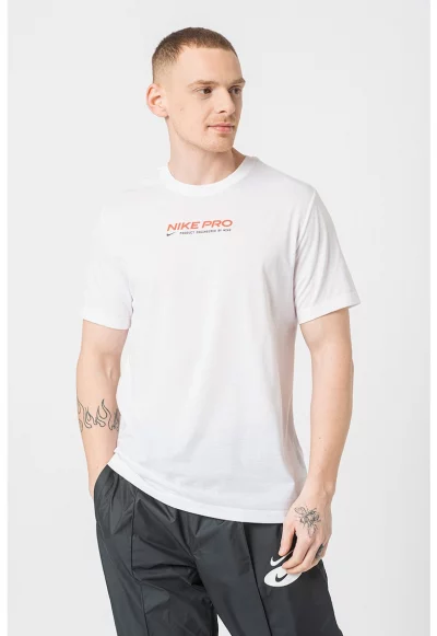 Фитнес тениска с лого и Dri Fit