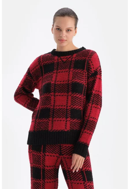 Кариран пуловер с овално деколте - Червен - Черен -