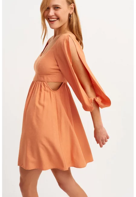 Къса рокля с отвори встрани - Светлокафяв