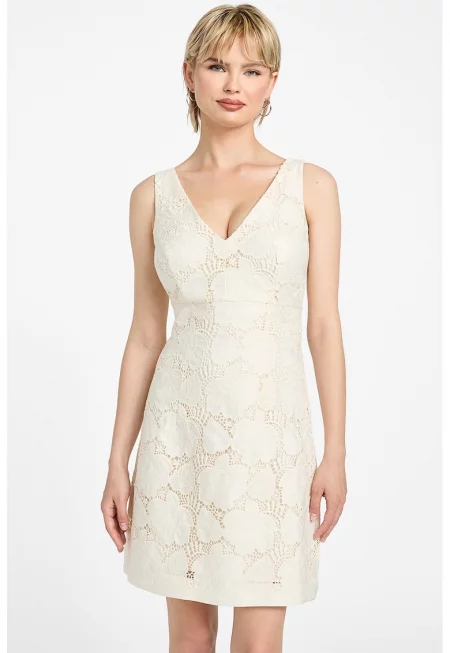 Къса рокля с шпиц и бродерии - Бежов/Светло бежово