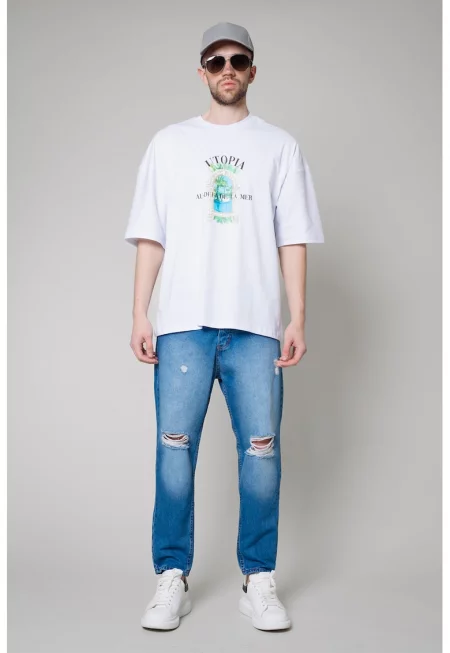 Прави дънки с протрити зони - Светлосин