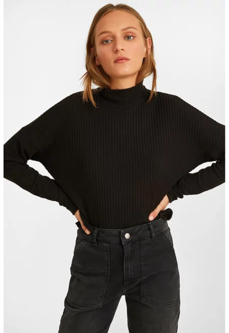 Пуловер с рипс и паднали ръкави