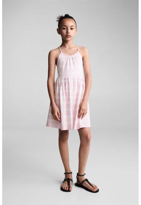 Разкроена рокля с райе