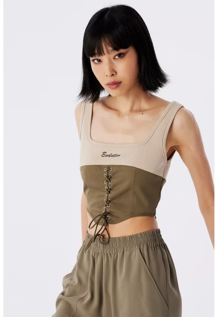 Асиметричен къс топ с дизайн 2 в 1