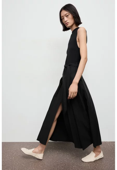 Дълга рокля без ръкави