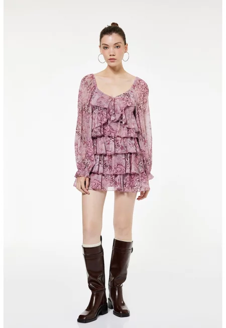 Къса рокля с набирания