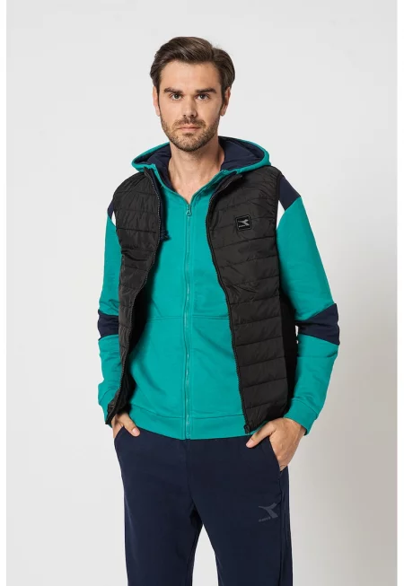 Олекотен капитониран елек Core