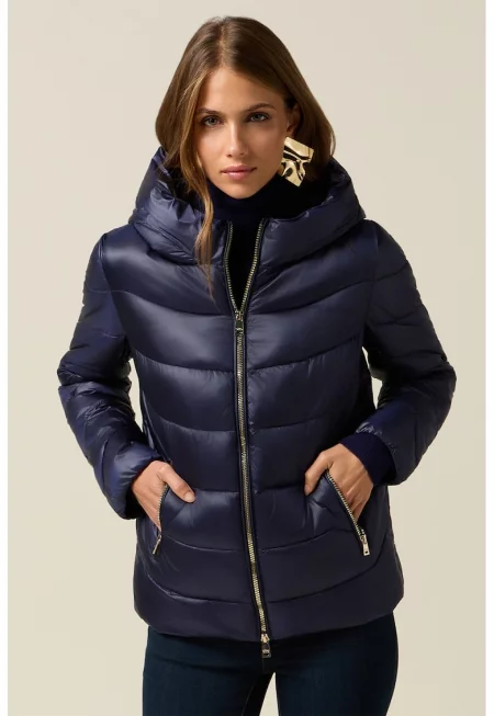 Подплатено зимно яке с качулка