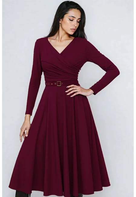 Разкроена миди рокля с колан - Бордо