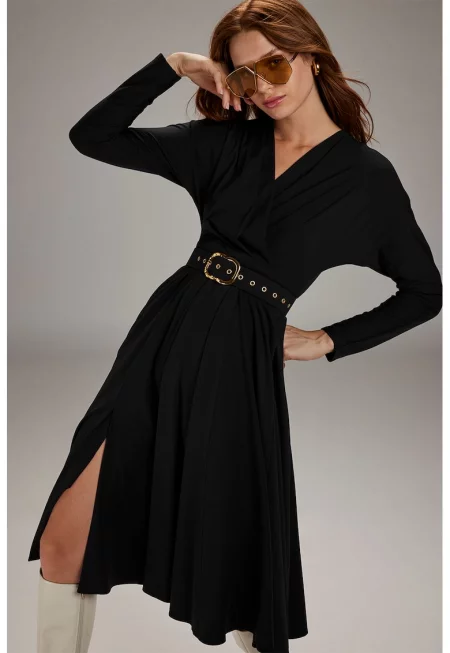 Разкроена рокля с шпиц и колан - Черен