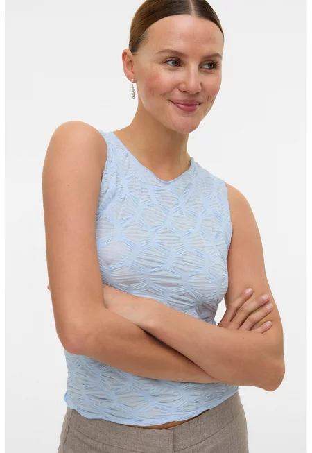 Слим топ с овално деколте